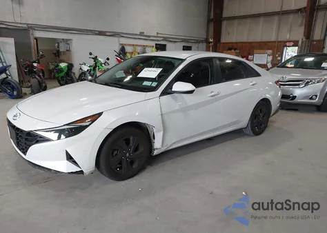 2021 Hyundai Elantra Sel z USA, uszkodzony, nr VIN 5NPLM4AG6MH028933